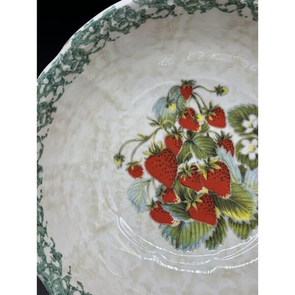 Vintage Ceramic Serving Bowl, Garantito Per Alimenti, Hand Painted Strawberries - Picture 4 of 16